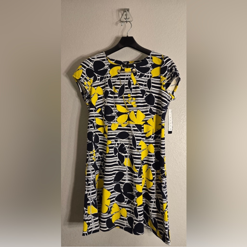 Brand New Ile New York Stretch Dress